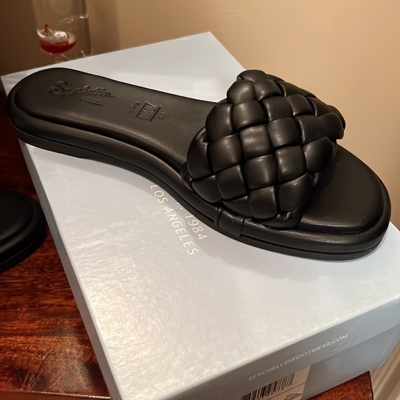 49. Seychelles Bellisima Slide Sandal in Black, Size 7.5 - Picture 10 of 15